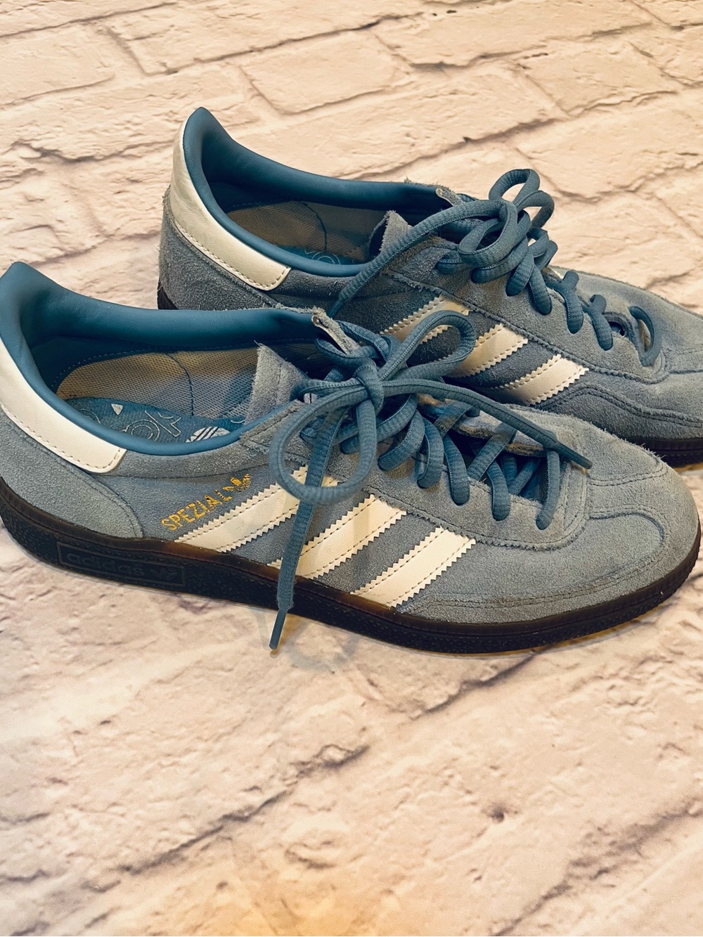 adidas spezials Blue Suede shoes Sneakers with White Stripes dark gum soles 7/9 - Picture 7 of 9